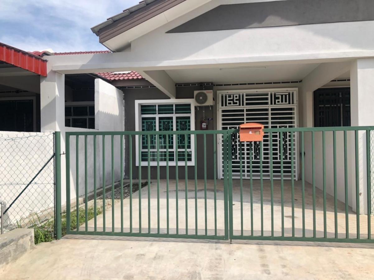 Seroja Homestay Malacca Exterior photo